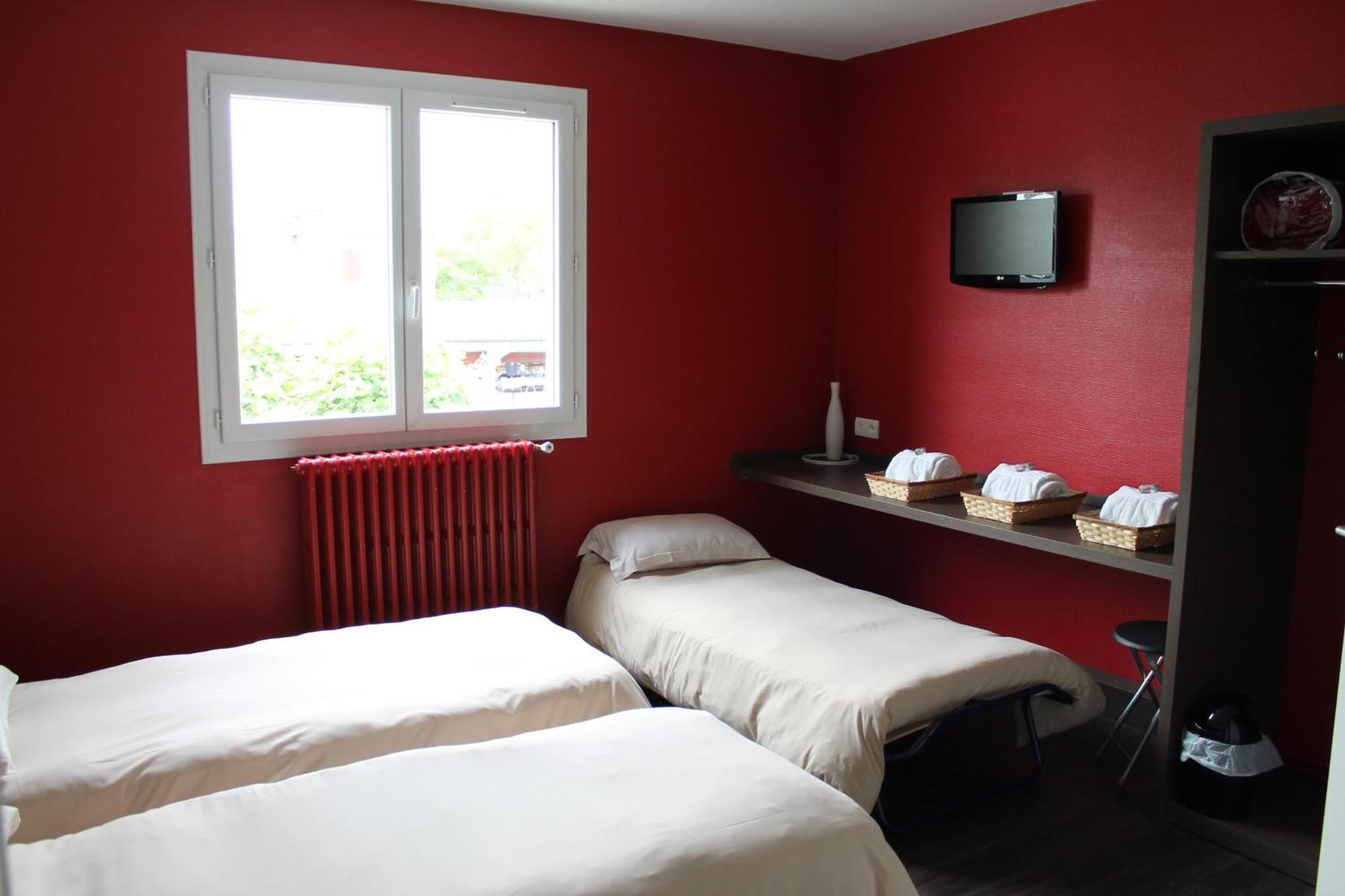 Hotel La Hourquie Cafe Morlaas Zimmer foto